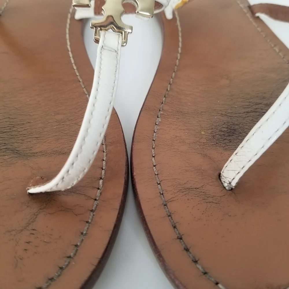 Tory Burch White Half Moon T Logo Leather Thong Flat Sandals Size 6